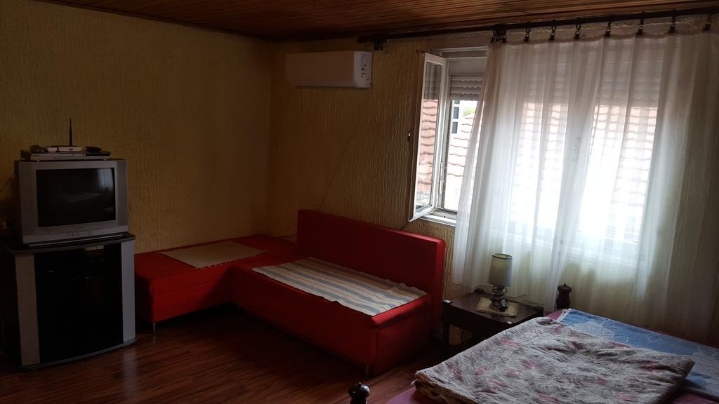 Apartmani Emil Podgorica Exteriér fotografie