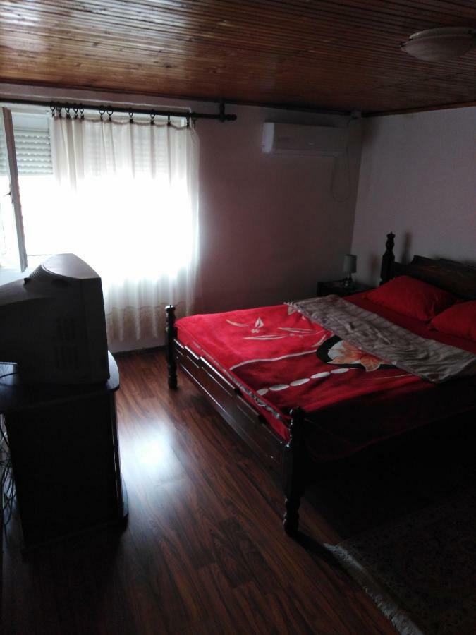 Apartmani Emil Podgorica Exteriér fotografie